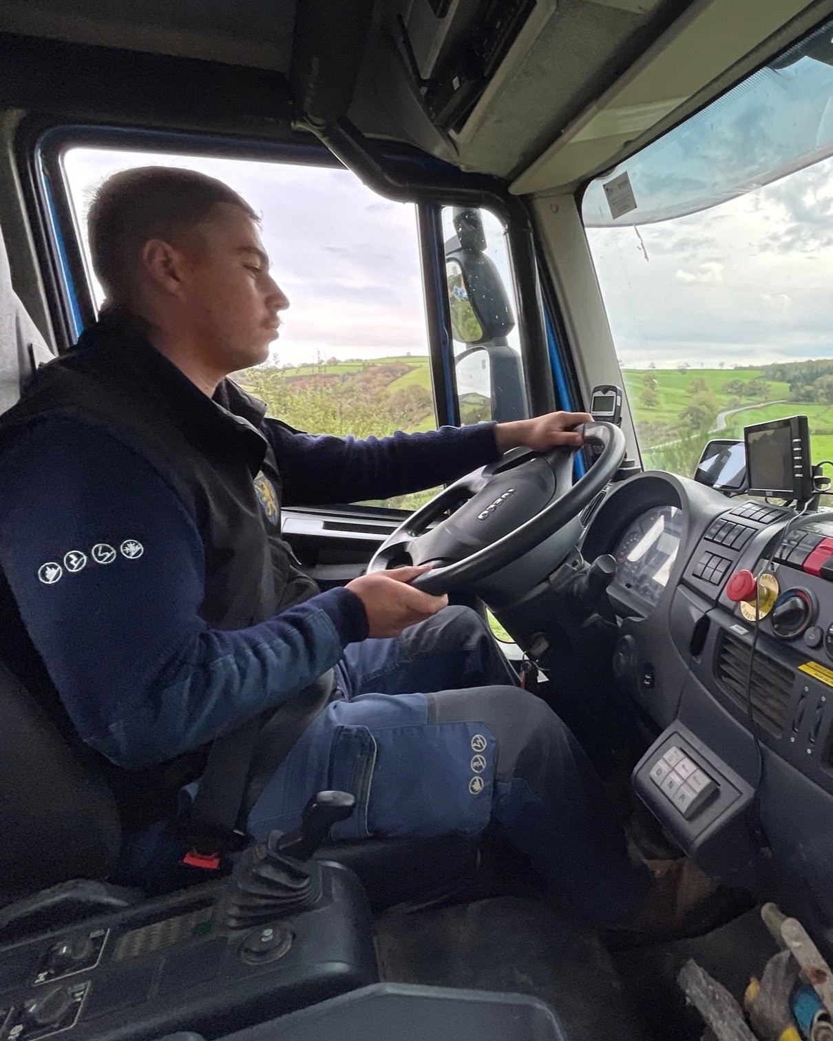 Formation-poids-lourds-10 Un élève au volant d'un véhicule poids lourds