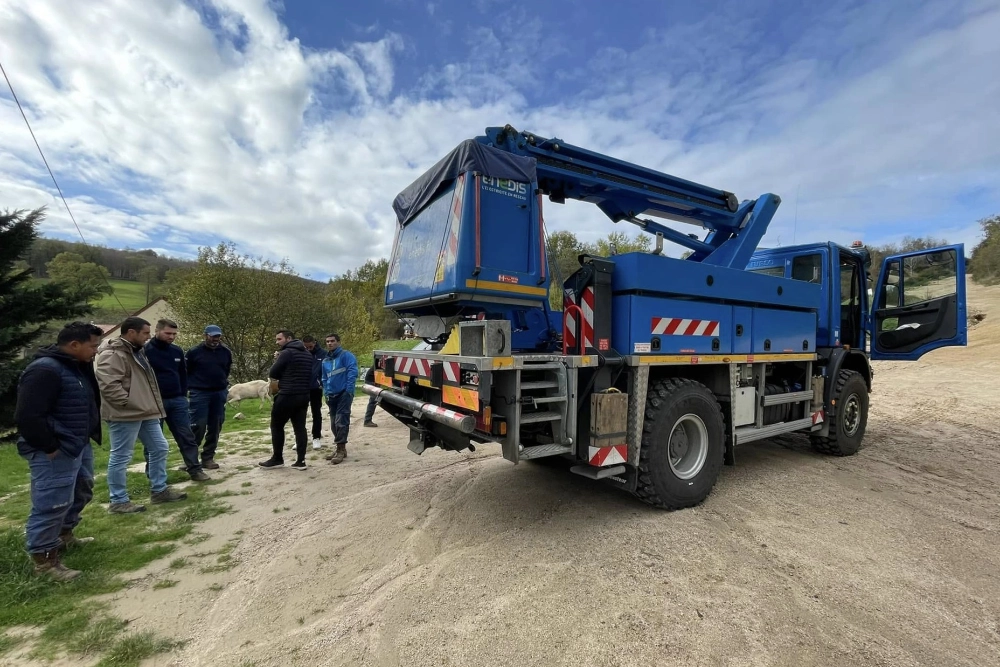 session-ENEDIS_Formations-Combes-Grondées-4 Exercice pratique de conduite 4x4 lors d'une formation